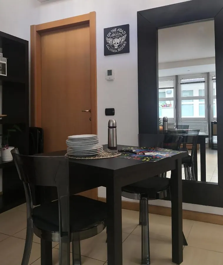 Loft Ristrutturato Vicino M4 Argonne - San Benigno Milano Daire